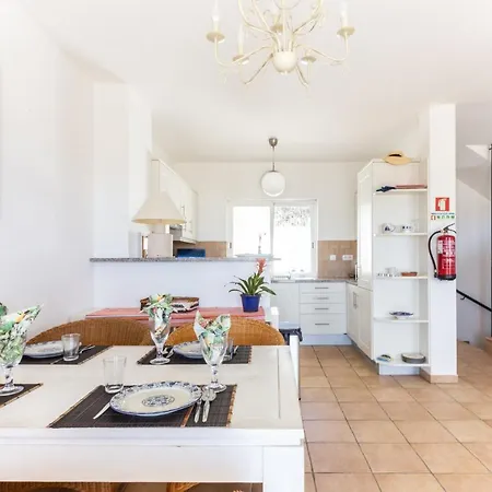 Cozy & Luxurious Getaway - 3 Decks Oceanview & Pool - Sao Jose Daire *