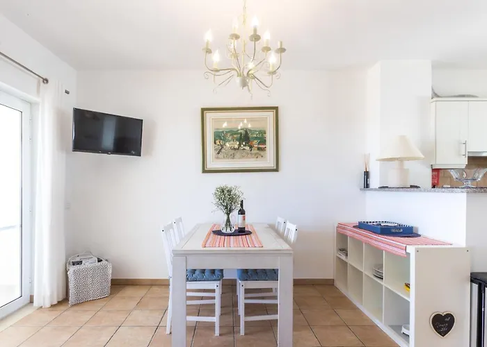 Cozy & Luxurious Getaway - 3 Decks Oceanview & Pool - Sao Jose 公寓